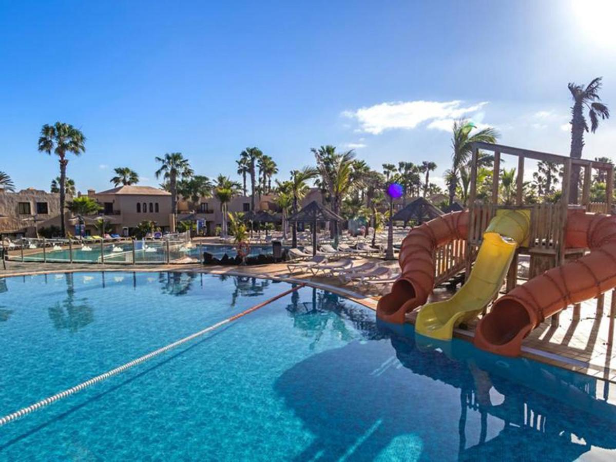 Family Apartment 1 Bedroom With Pool View 2 - Oasis Duna Resort Corralejo Exterior photo